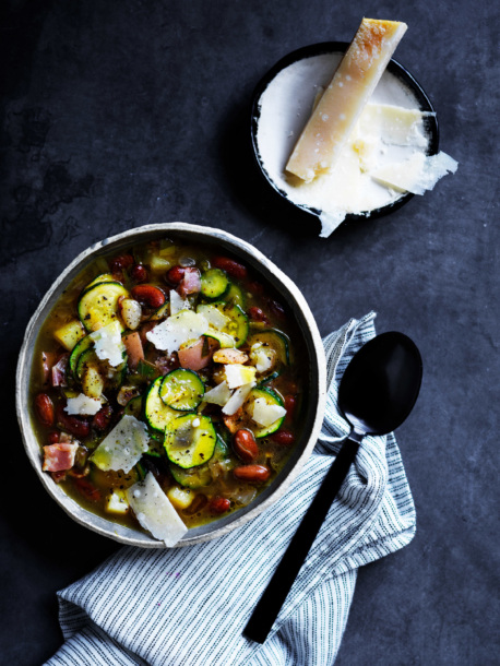 zucchini borlotti soup
